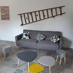 Au Bocage Parfume De La Ciflorette*** Holiday home Wirwignes