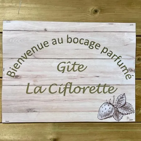 Au Bocage Parfume De La Ciflorette*** Holiday home Wirwignes